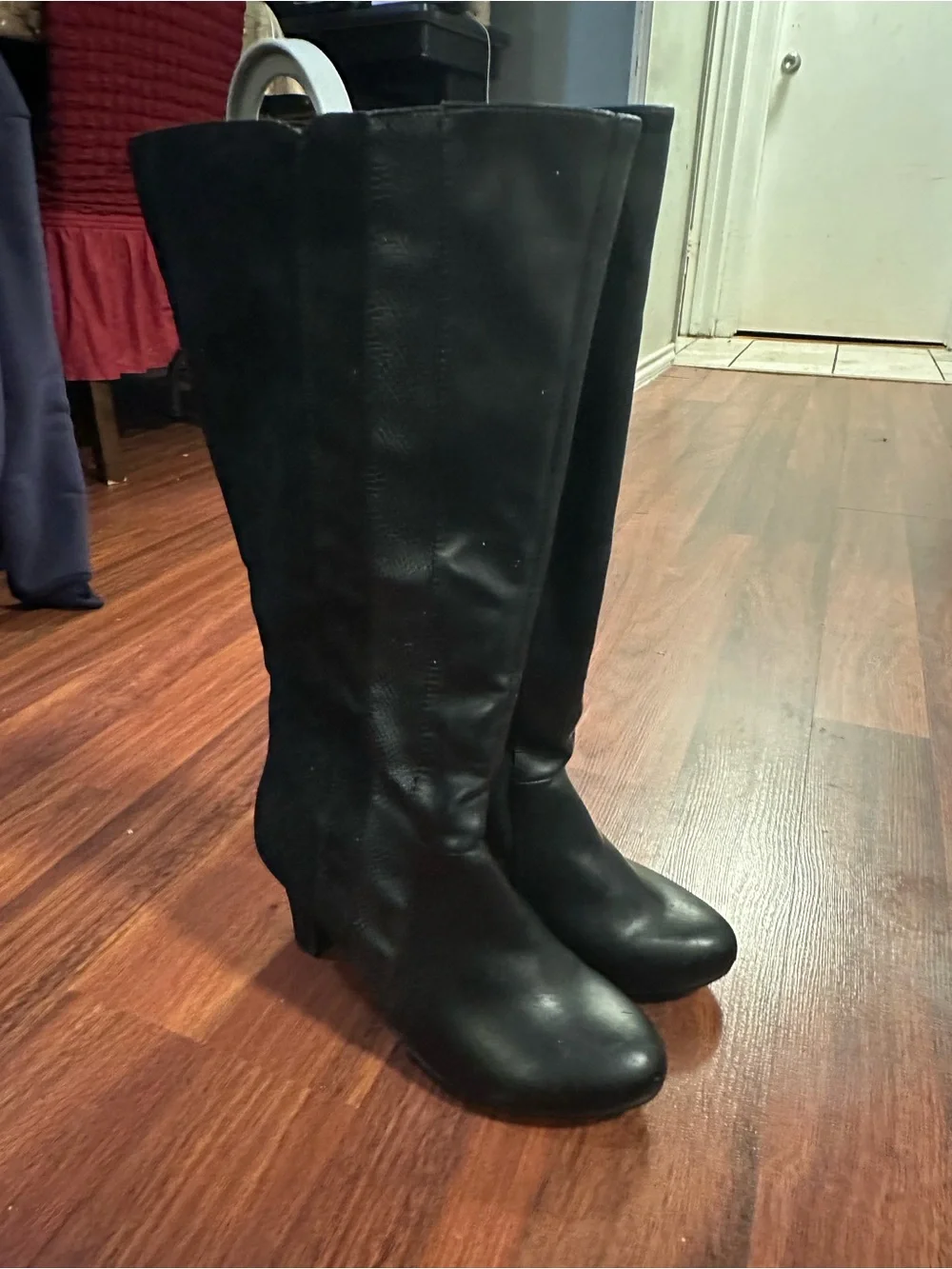 Classic Black Knee-High Women's Boots